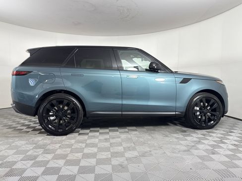 New 2026 Land Rover Range Rover Sport SE image 8