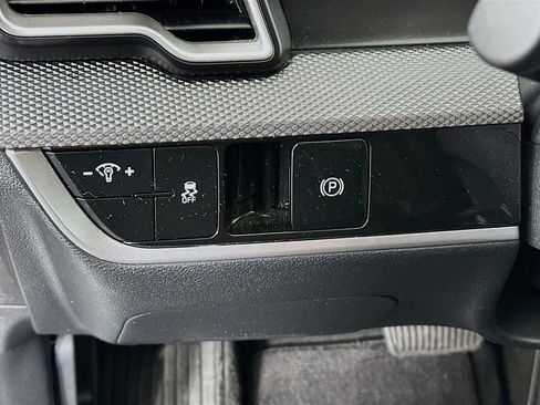 Used 2024 Kia Sportage LX image 16