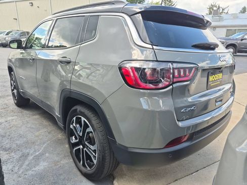 Used 2023 Jeep Compass Limited AWD/4WD image 3