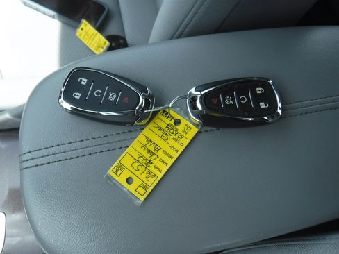 Used 2022 Chevrolet Malibu LT FWD image 15