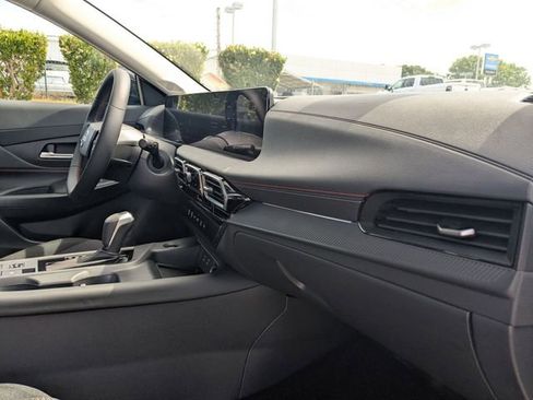 New 2026 Nissan Sentra SR w/ Floor Mat Package FWD image 34