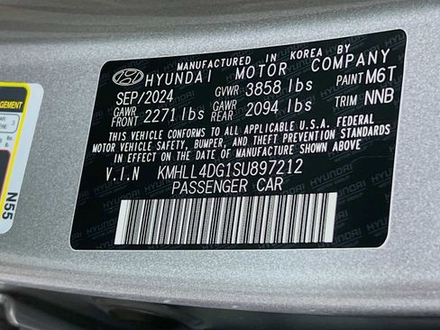 Certified 2025 Hyundai Elantra SE FWD image 30