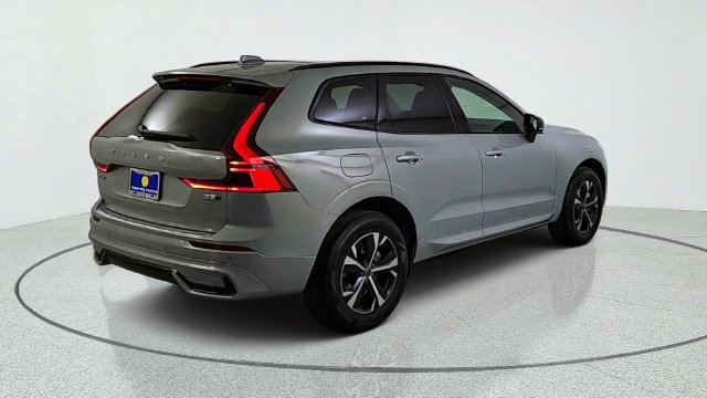 Used 2027 Volvo XC60 B5 Core AWD/4WD image 7
