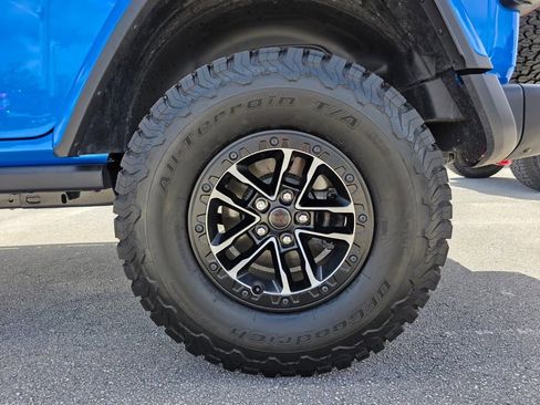 Used 2024 Jeep Wrangler Unlimited Rubicon image 16