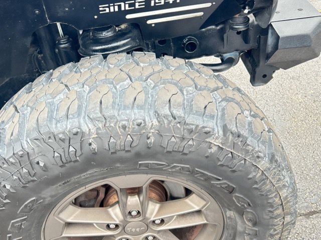 Used 2013 Jeep Wrangler Unlimited Sahara w/ Connectivity Group AWD/4WD image 13