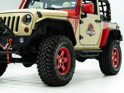 Used 2010 Jeep Wrangler Rubicon w/ PWR Convenience Group image 9
