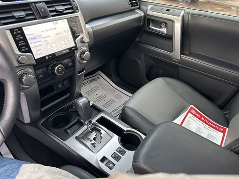 Used 2022 Toyota 4Runner SR5 Premium image 29