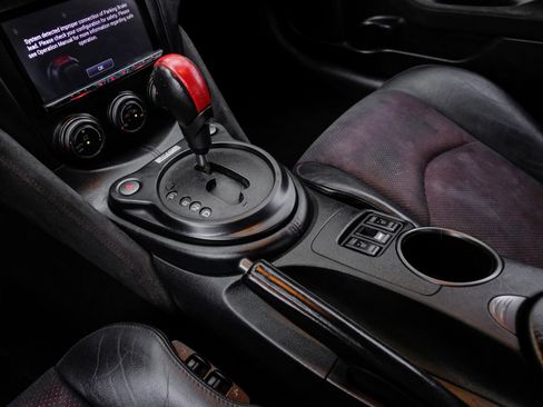 Used 2020 Nissan 370Z Coupe image 28