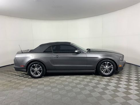 Used 2014 Ford Mustang Premium image 2