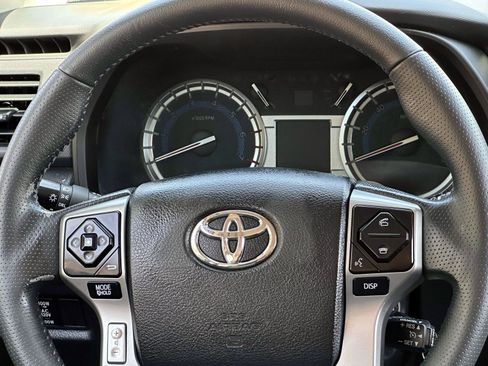 Certified 2016 Toyota 4Runner SR5 AWD/4WD image 16