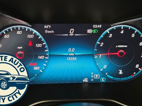 Used 2022 Mercedes-Benz GLC 300 4MATIC image 11