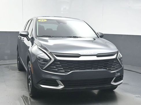 Used 2025 Kia Sportage LX AWD/4WD image 3