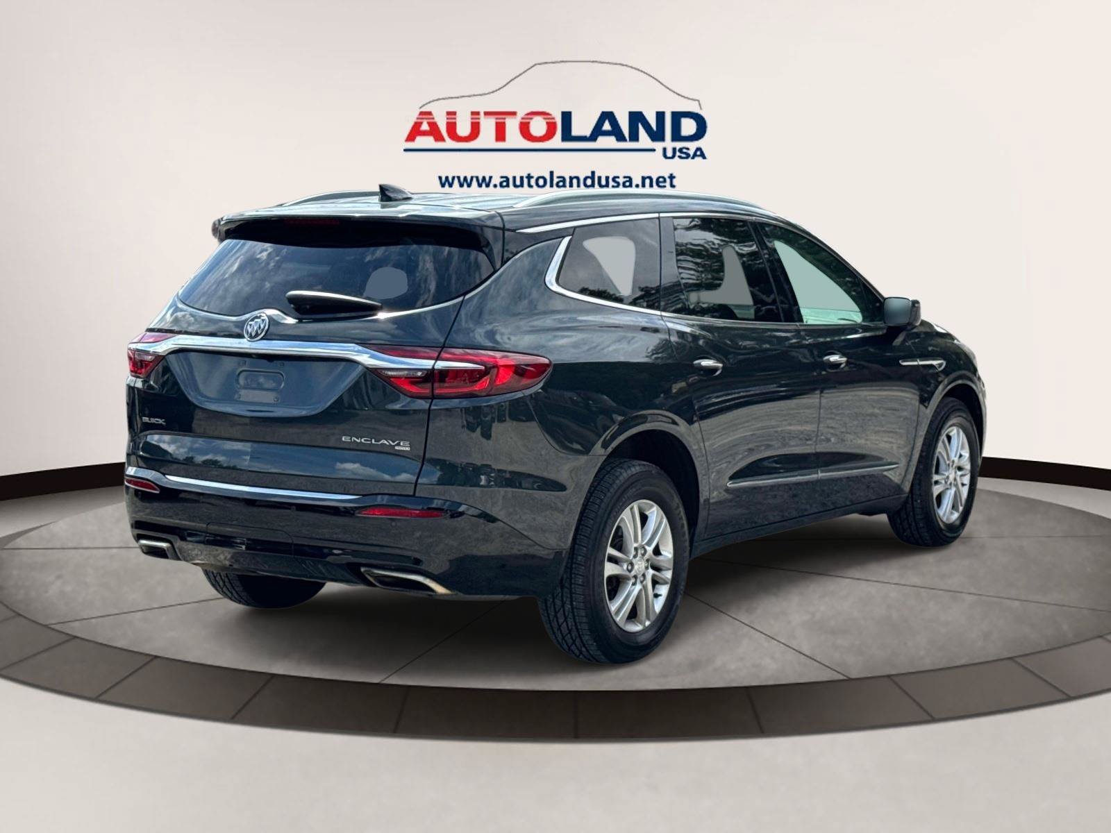 Used 2018 Buick Enclave Essence AWD/4WD image 4