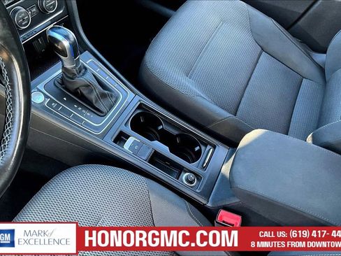 Used 2019 Volkswagen e-Golf SE w/ Driver Assistance Package FWD image 17