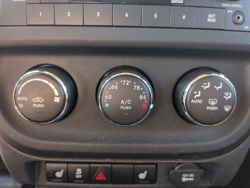 Used 2016 Jeep Patriot High Altitude AWD/4WD image 16
