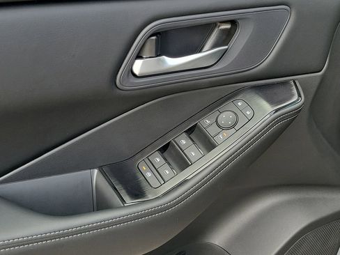 New 2026 Nissan Rogue SV FWD image 21