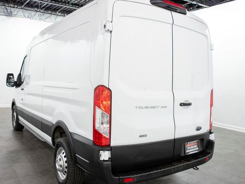 Used 2022 Ford Transit 250 Medium Roof AWD image 8