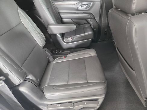 Used 2022 Chevrolet Tahoe Z71 w/ Luxury Package AWD/4WD image 22