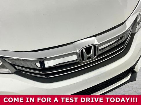 Used 2017 Honda Accord Sport image 26