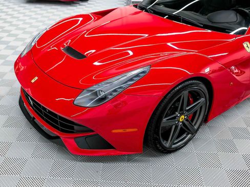 Used 2014 Ferrari F12 Berlinetta image 11