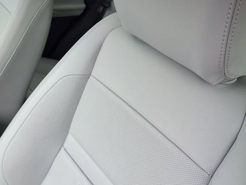 Certified 2025 Land Rover Range Rover Evoque S image 16