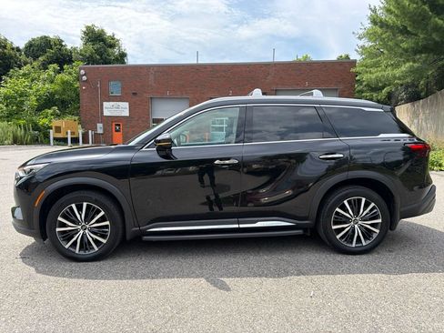 Used 2023 INFINITI QX60 Sensory w/ Vision Package AWD/4WD image 3