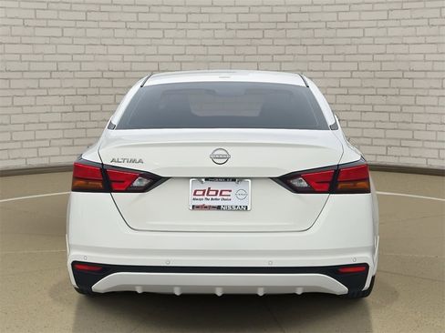 Certified 2025 Nissan Altima 2.5 S image 6