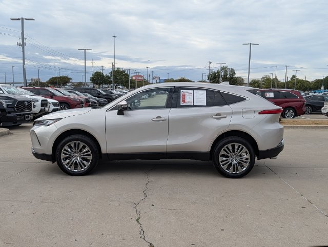 Used 2023 Toyota Venza Limited AWD/4WD image 7