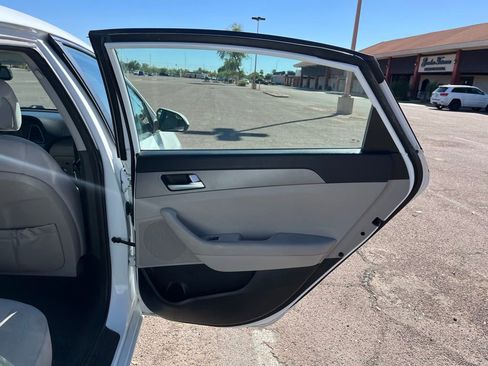Used 2016 Hyundai Sonata SE image 16
