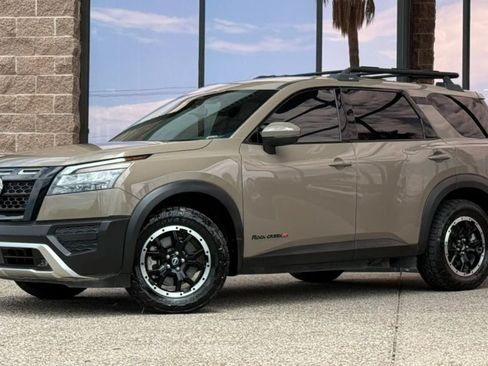 Used 2023 Nissan Pathfinder Rock Creek AWD/4WD image 3