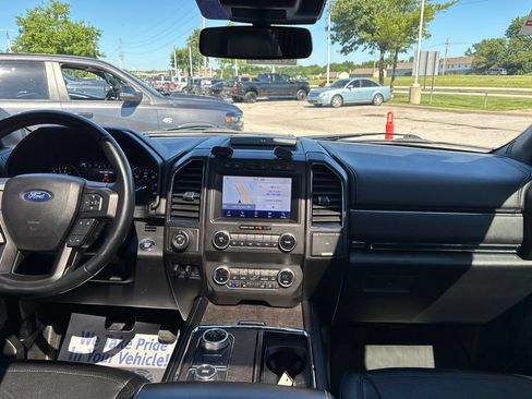 Used 2021 Ford Expedition Limited AWD/4WD image 3