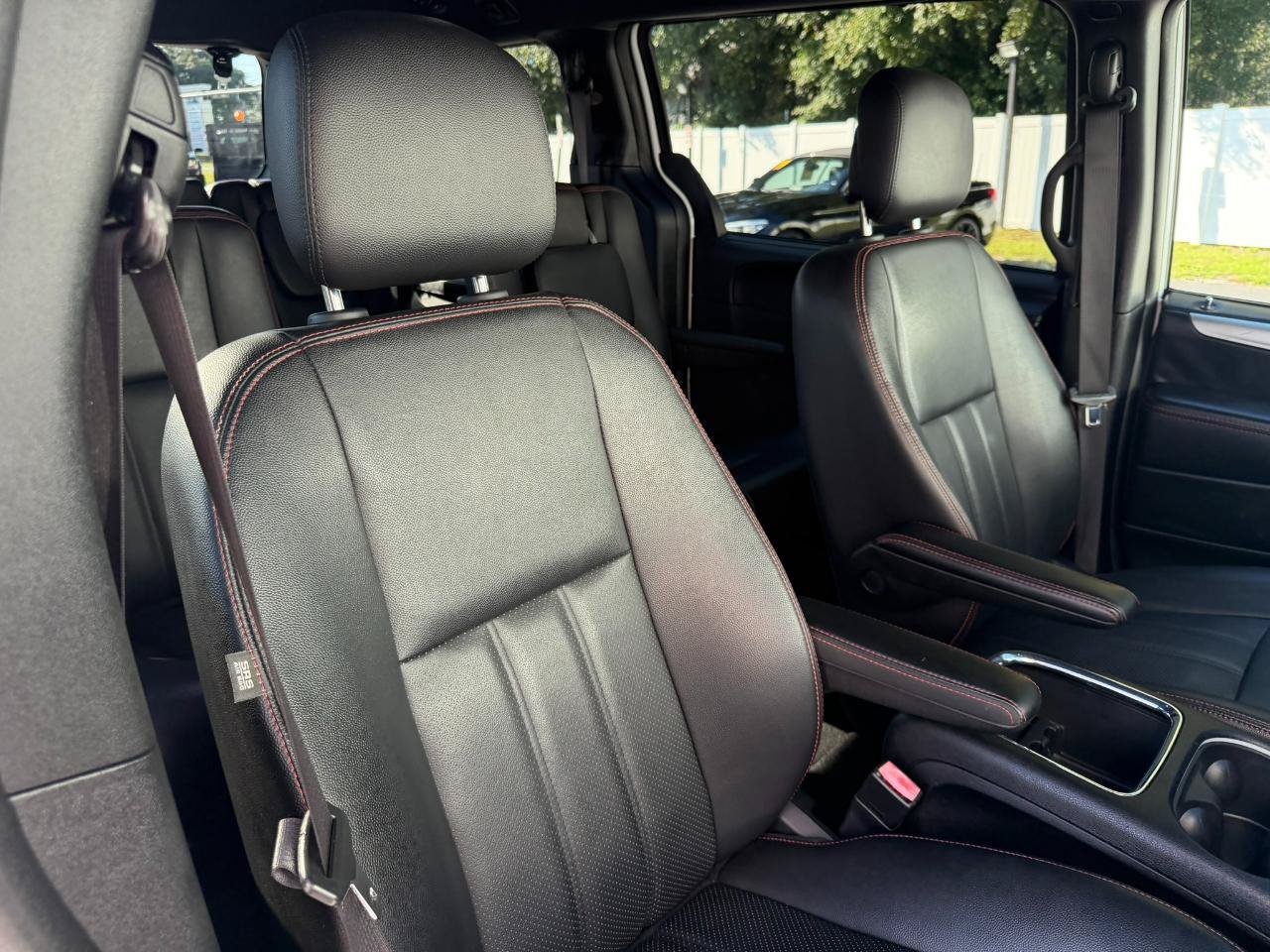 Used 2019 Dodge Grand Caravan GT FWD image 44