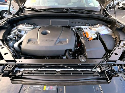 New 2026 Volvo XC60 T8 Ultra w/ Protection Package Premier AWD/4WD image 14