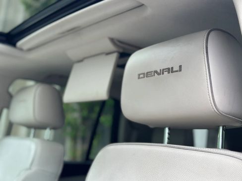 Used 2016 GMC Yukon Denali w/ Open Road Package AWD/4WD image 38