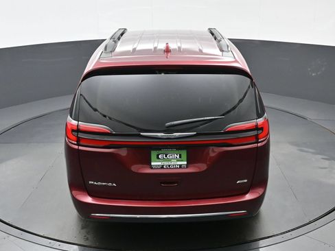 Used 2022 Chrysler Pacifica Touring-L AWD/4WD image 38
