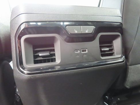 Used 2024 GMC Sierra 1500 AT4 w/ Technology Package image 11