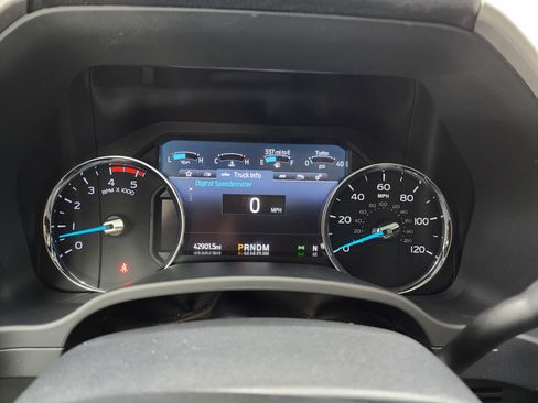 Used 2022 Ford F350 Lariat image 10