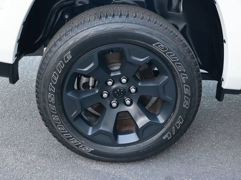 Used 2025 RAM 1500 Big Horn AWD/4WD image 9