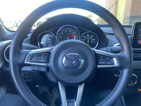 Used 2022 MAZDA MX-5 Miata Grand Touring w/ Weather Package image 19