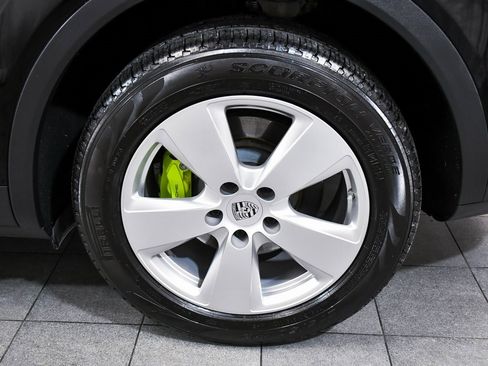 Used 2020 Porsche Cayenne E-Hybrid image 8