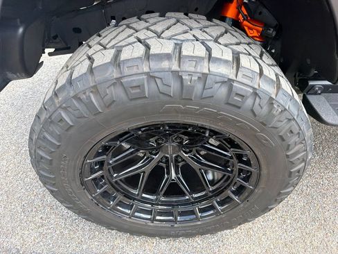 Used 2023 Ford Bronco Raptor AWD/4WD image 13