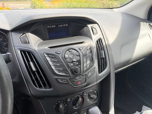 Used 2013 Ford Focus S FWD image 4