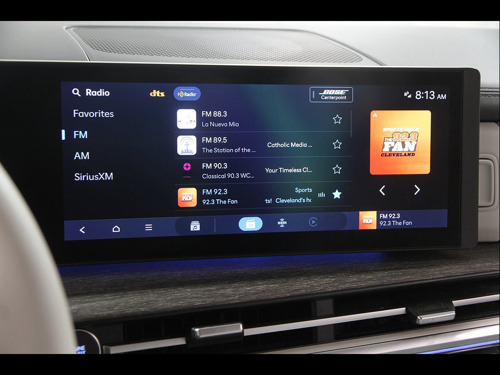 Certified 2024 Hyundai Santa Fe Limited AWD/4WD image 11
