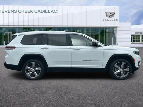 Used 2021 Jeep Grand Cherokee L Limited AWD/4WD image 2