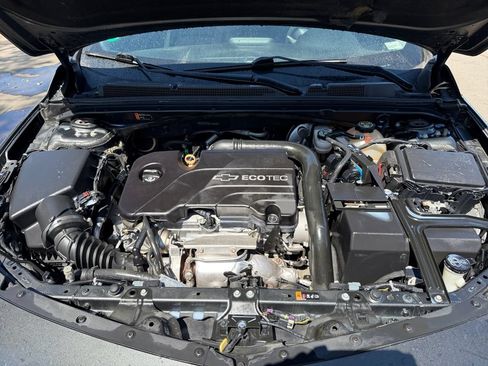 Used 2018 Chevrolet Malibu LT FWD image 32