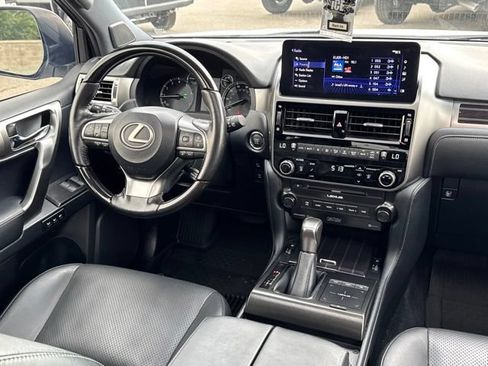 Used 2022 Lexus GX 460 Luxury w/ Off Road Package AWD/4WD image 20
