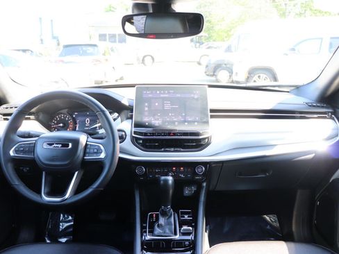 Used 2024 Jeep Compass Limited AWD/4WD image 16
