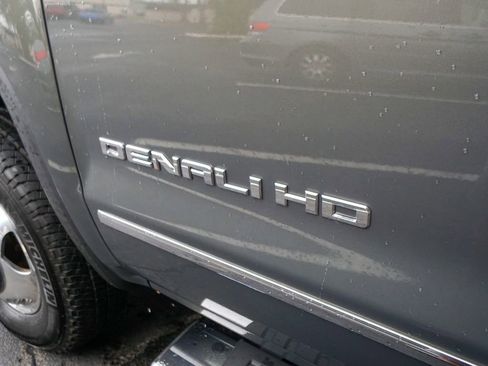 Used 2018 GMC Sierra 3500 Denali w/ Duramax Plus Package image 14