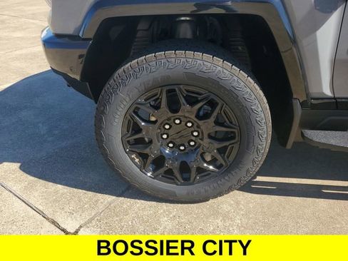 New 2026 GMC Hummer EV SUV image 4