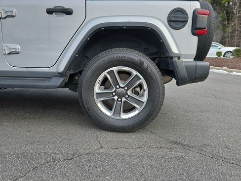 Used 2022 Jeep Wrangler Unlimited Sahara w/ LED Lighting Group image 32